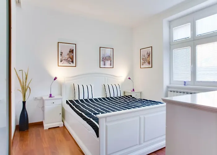 Royal Near River - Nek4th Appartement Praag