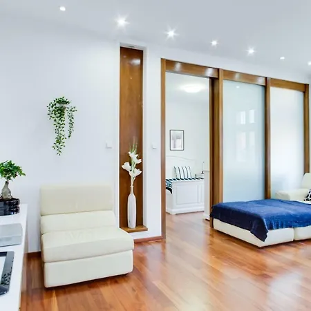 Apartament Royal Near River - Nek4th Praga